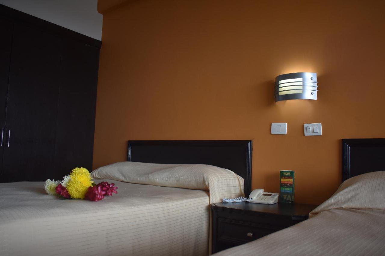 Hotel Miraflores Villahermosa Bagian luar foto
