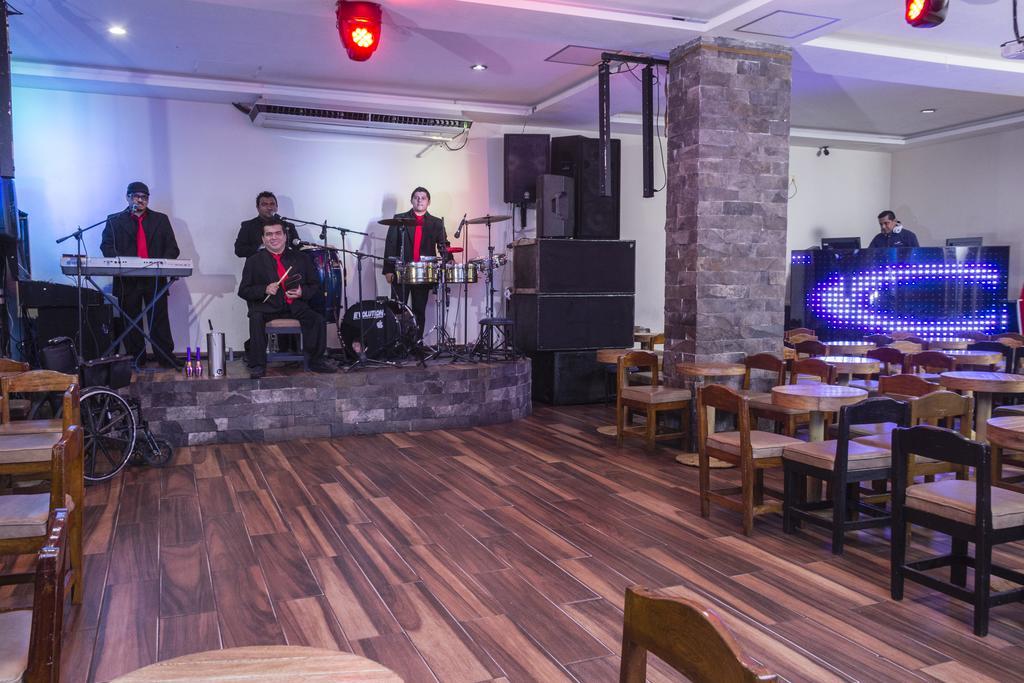 Hotel Miraflores Villahermosa Bagian luar foto